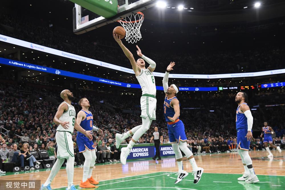 在接受采访 在接受采访