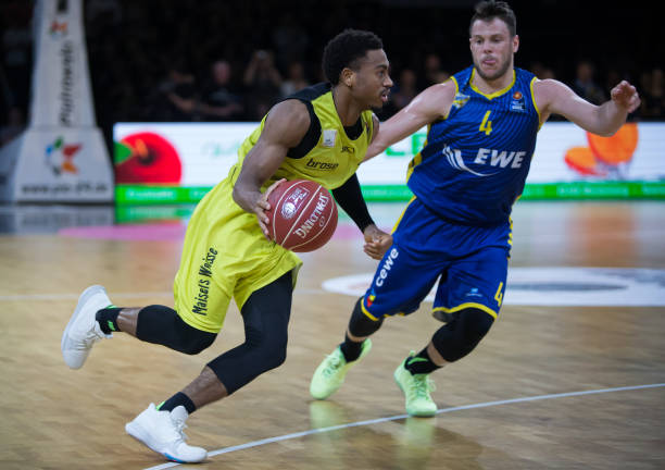 他再次以2 他再次以2